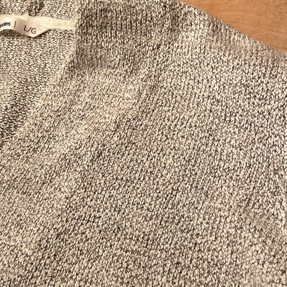 BLUENOTES Marled Gray V-Neck Kangaroo Hooded Sweater - Picture 8 of 12